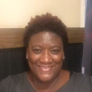 Meet your Posher, Dionne